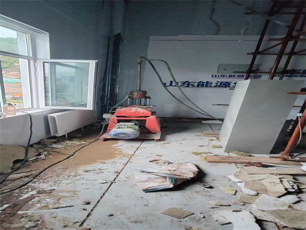 临渭地基基础下沉墙体裂缝加固注浆顶升施工