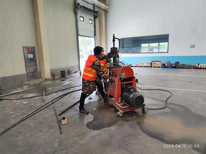 临渭厂房地面下沉塌陷注浆加固施工